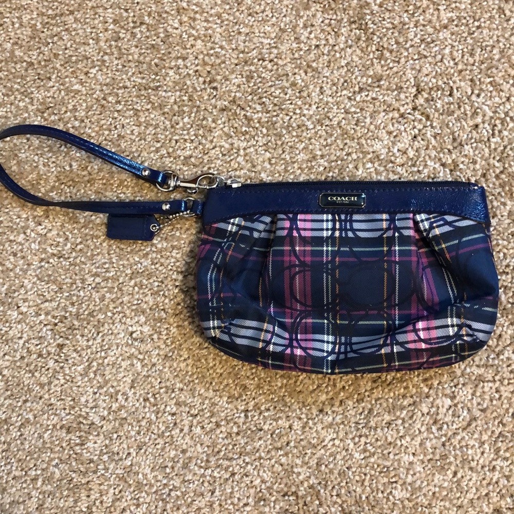 Coach clutch- Authentic! - Picture 2 of 5